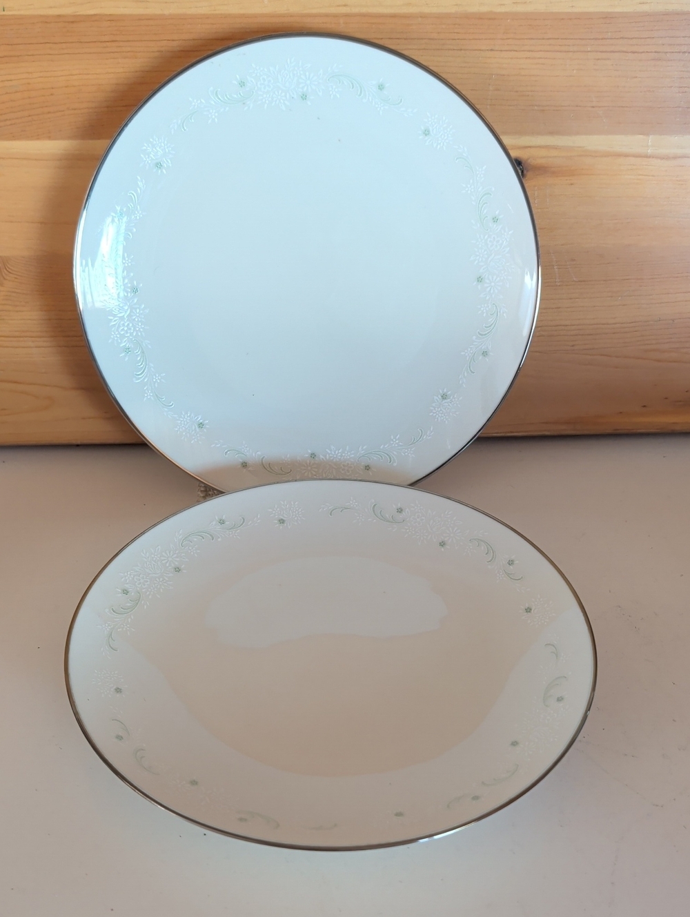 2 pcs. Noritake Ivory China. Design By Pamela.  Salad / Dessert Plates.